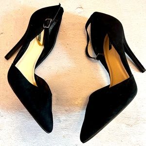 Black Velvet Ankle Strap 7.5